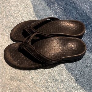 Vionic Flip Flops. Womens Sz 9